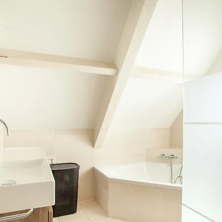 14p 7b Family With Dock Jacuzzi Villa *