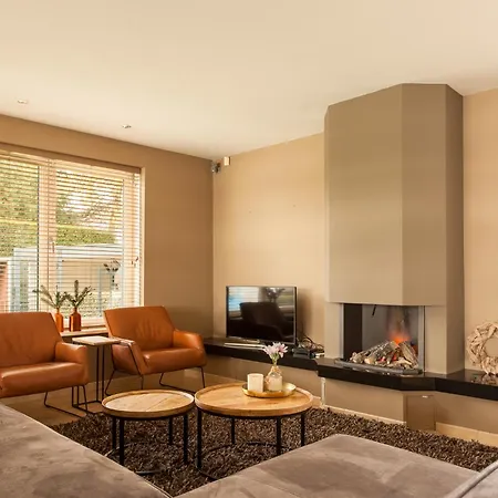 14p 7b Family With Dock Jacuzzi Villa Vuren