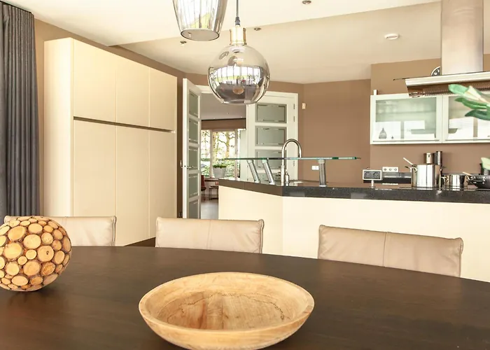 14p 6b Riverfront With Jacuzzi Dock Gameroom * Vuren