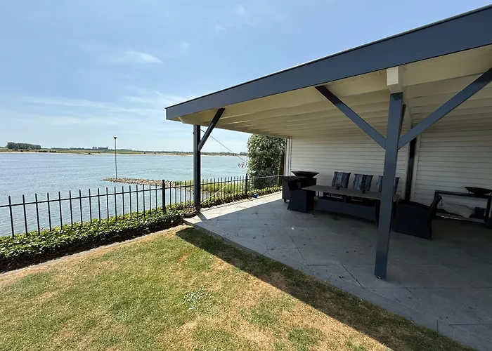 14p 6b Riverfront With Jacuzzi Dock Gameroom *