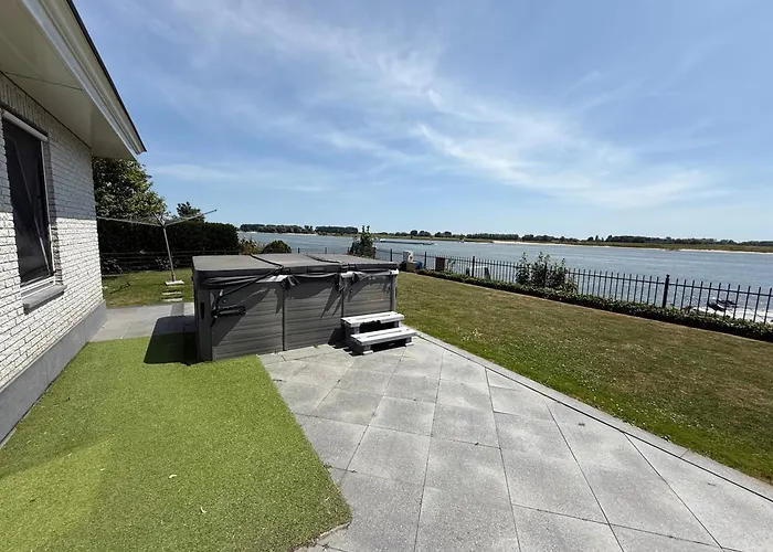 14p 6b Riverfront With Jacuzzi Dock Gameroom 빌라 Vuren