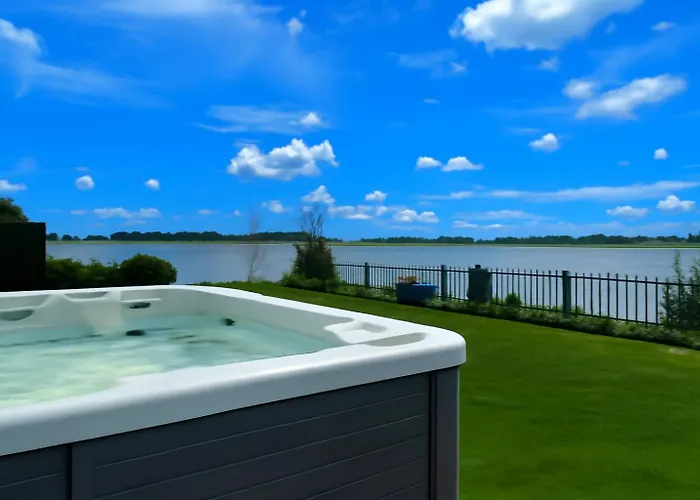 Haven: Luxe With Pool Jacuzzi *