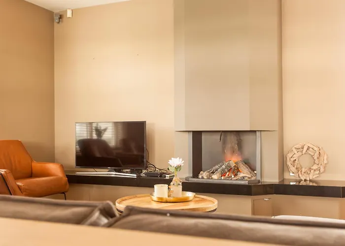 Haven: Luxe With Pool Jacuzzi