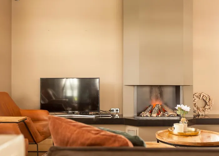 Haven: Luxe With Pool Jacuzzi *