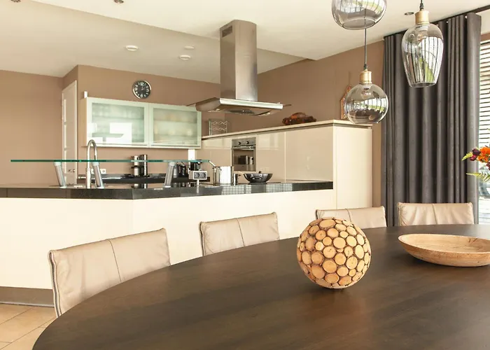 Haven: Luxe With Pool Jacuzzi *