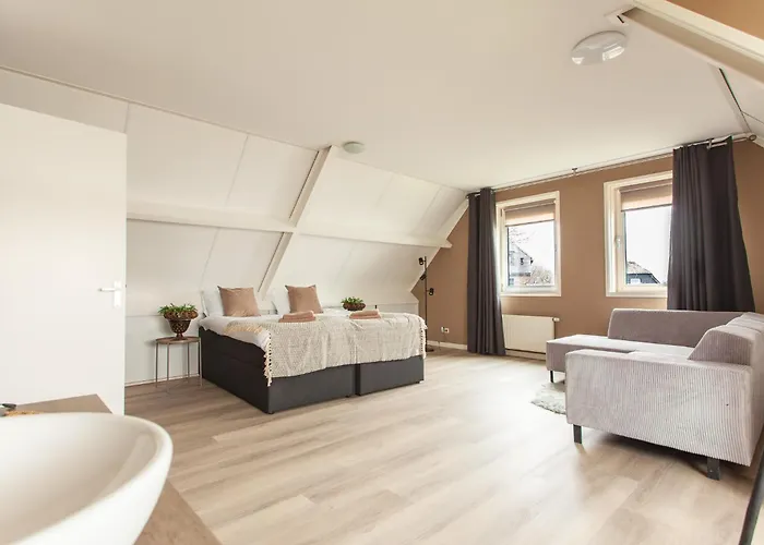 Haven: Luxe With Pool Jacuzzi *