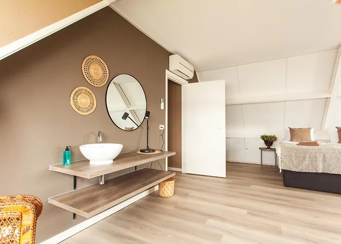 Villa Haven: Luxe With Pool Jacuzzi