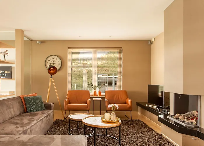 Villa Haven: Luxe With Pool Jacuzzi *