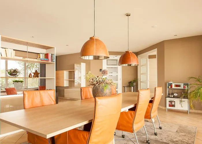 Haven: Luxe With Pool Jacuzzi Villa Vuren